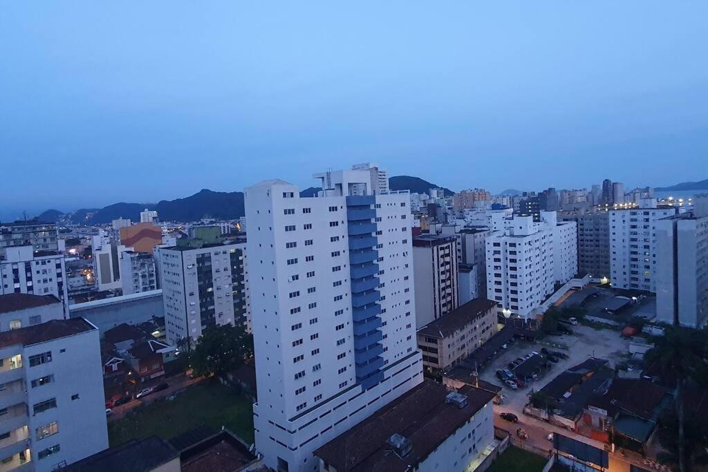Apartamento 100 Metros Da Praia - Apto Completo - Wifi - Estacionamento São Vicente Exterior foto