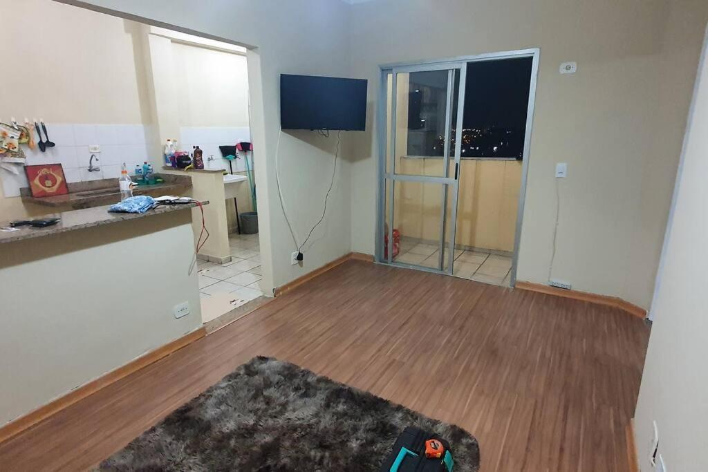 Apartamento 100 Metros Da Praia - Apto Completo - Wifi - Estacionamento São Vicente Exterior foto